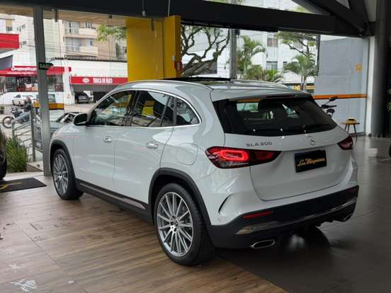 MERCEDES-BENZ-GLA 200-1.3 GCI GASOLINA AMG LINE 7G-DCT MERCEDES-BENZ-GLA 200-2022