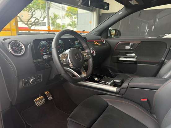 MERCEDES-BENZ-GLA 200-2022