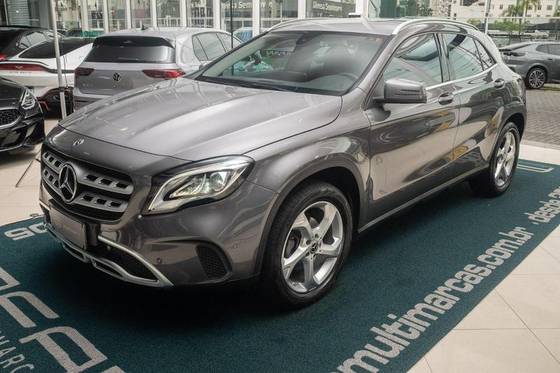 MERCEDES-BENZ GLA 200 1.6 CGI FLEX ADVANCE 7G-DCT
