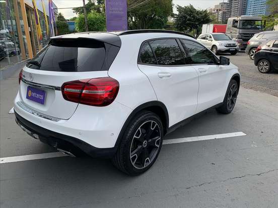 MERCEDES-BENZ-GLA 200-1.6 CGI FLEX ADVANCE 7G-DCT MERCEDES-BENZ-GLA 200-2019