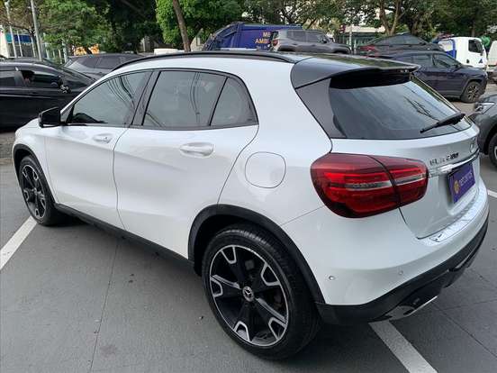 MERCEDES-BENZ-GLA 200-1.6 CGI FLEX ADVANCE 7G-DCT MERCEDES-BENZ-GLA 200-2019