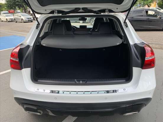 MERCEDES-BENZ-GLA 200-2019