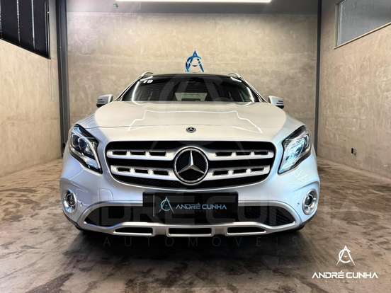 MERCEDES-BENZ-GLA 200-2018