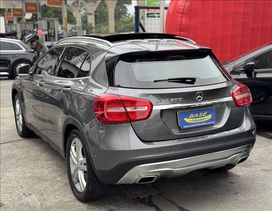 MERCEDES-BENZ-GLA 200-2015