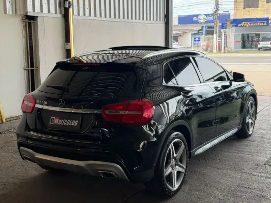 MERCEDES-BENZ-GLA 250-2.0 16V TURBO GASOLINA SPORT 4P AUTOMÁTICO MERCEDES-BENZ-GLA 250-2016