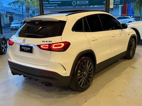 MERCEDES-BENZ-GLA 35 AMG-2022