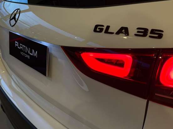 MERCEDES-BENZ-GLA 35 AMG-2022