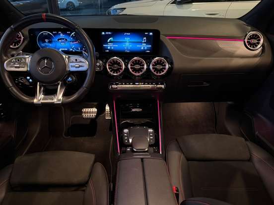 MERCEDES-BENZ-GLA 35 AMG-2022