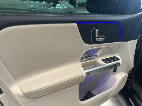 MERCEDES-BENZ-GLB 200-2022