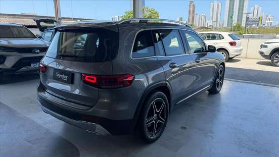 MERCEDES-BENZ-GLB 200-2020