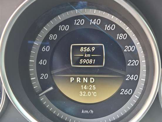 MERCEDES-BENZ-C 180-1.8 CGI CLASSIC 16V GASOLINA 4P AUTOMÁTICO MERCEDES-BENZ-C 180-2012
