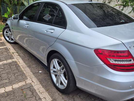 MERCEDES-BENZ-C 180-1.8 CGI CLASSIC 16V GASOLINA 4P AUTOMÁTICO MERCEDES-BENZ-C 180-2012
