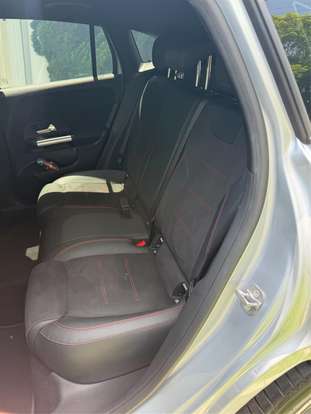 MERCEDES-BENZ-GLA 200-2024