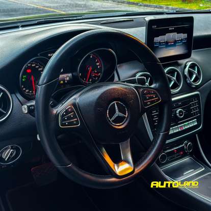 MERCEDES-BENZ-GLA 200-2019