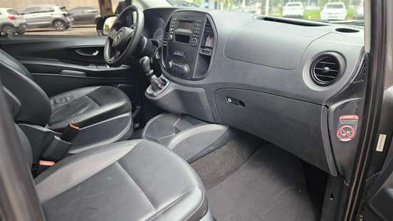 MERCEDES-BENZ-VITO-2.0 CGI FLEX TOURER 119 LUXO 8L MANUAL MERCEDES-BENZ-VITO-2015
