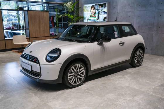 MINI COOPER 2.0 16V TWINPOWER GASOLINA S EXCLUSIVE 2P STEPTRONIC