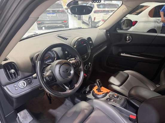 MINI-COUNTRYMAN-2019