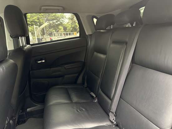 MITSUBISHI-ASX-2010