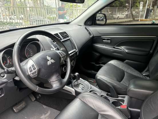 MITSUBISHI-ASX-2010