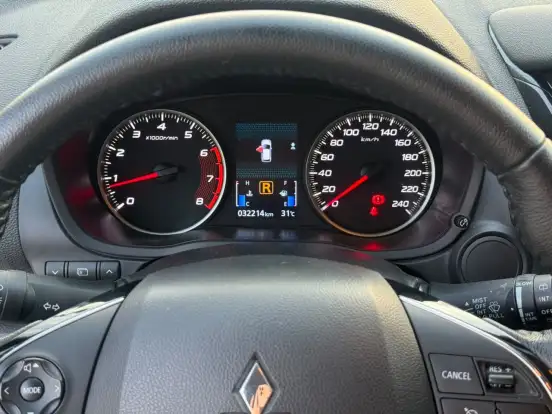 MITSUBISHI-ECLIPSE CROSS-2024