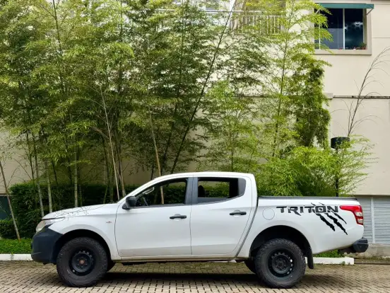 MITSUBISHI-L200 TRITON-2021