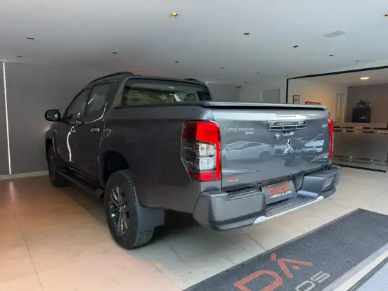 MITSUBISHI-L200 TRITON-2.4 16V TURBO DIESEL SPORT HPE CD 4P 4X4 AUTOMÁTICO MITSUBISHI-L200 TRITON-2024