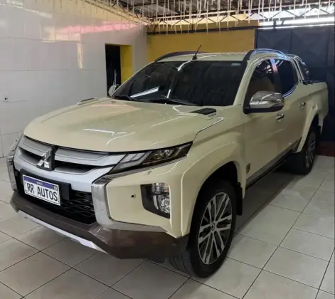 MITSUBISHI L200 TRITON 2.4 16V TURBO DIESEL SPORT HPE-S TERRA CD 4P 4X4 AUTOMÁTICO