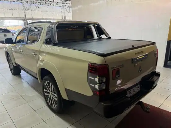 MITSUBISHI-L200 TRITON-2.4 16V TURBO DIESEL SPORT HPE-S TERRA CD 4P 4X4 AUTOMÁTICO MITSUBISHI-L200 TRITON-2024