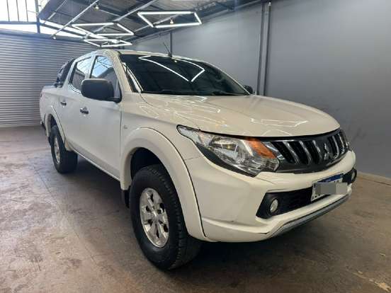 MITSUBISHI-L200 TRITON-2.4 16V TURBO DIESEL GLS CD 4X4 AUTOMÁTICO MITSUBISHI-L200 TRITON-2023