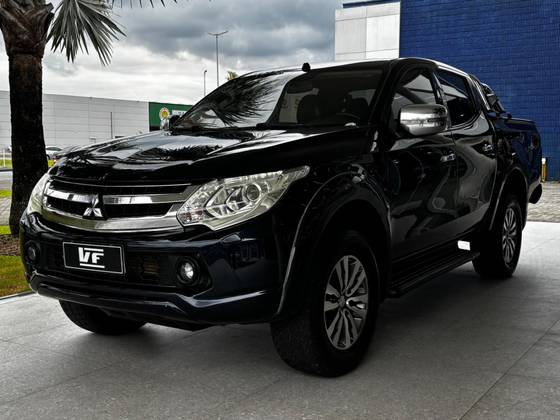 MITSUBISHI L200 TRITON 2.4 16V TURBO DIESEL SPORT HPE-S CD 4P 4X4 AUTOMÁTICO