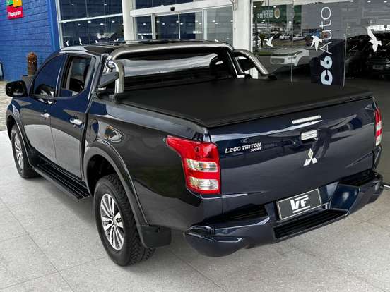 MITSUBISHI-L200 TRITON-2.4 16V TURBO DIESEL SPORT HPE-S CD 4P 4X4 AUTOMÁTICO MITSUBISHI-L200 TRITON-2017