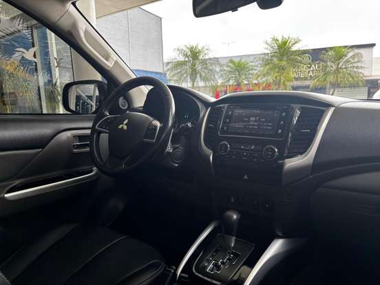 MITSUBISHI-L200 TRITON-2017