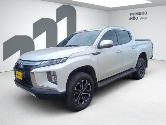 MITSUBISHI L200 TRITON 2.4 16V TURBO DIESEL SPORT HPE-S CD 4P 4X4 AUTOMÁTICO