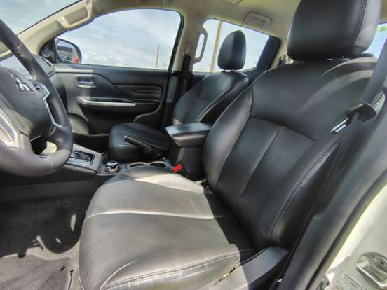 MITSUBISHI-L200 TRITON-2020