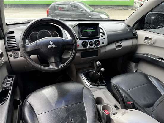 MITSUBISHI-L200 TRITON-2012