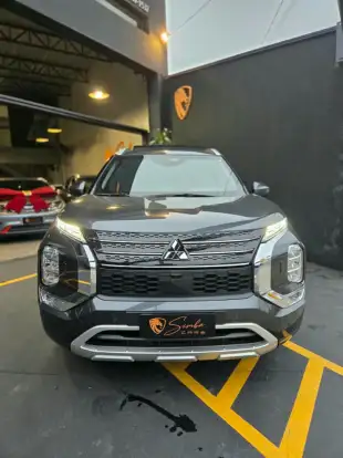 MITSUBISHI-OUTLANDER-2025