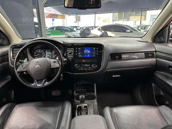 MITSUBISHI-OUTLANDER-2.0 16V GASOLINA 4P AUTOMÁTICO MITSUBISHI-OUTLANDER-2015