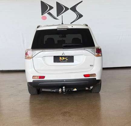 MITSUBISHI-OUTLANDER-2013