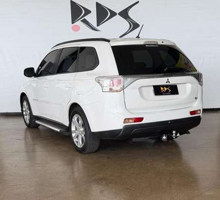 MITSUBISHI-OUTLANDER-2.0 16V GASOLINA 4P AUTOMÁTICO MITSUBISHI-OUTLANDER-2013