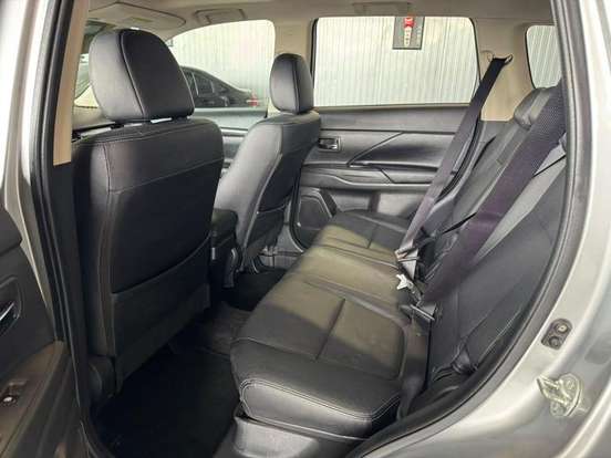 MITSUBISHI-OUTLANDER-2018