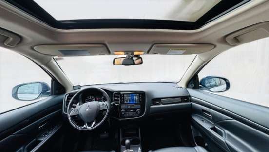 MITSUBISHI-OUTLANDER-2015