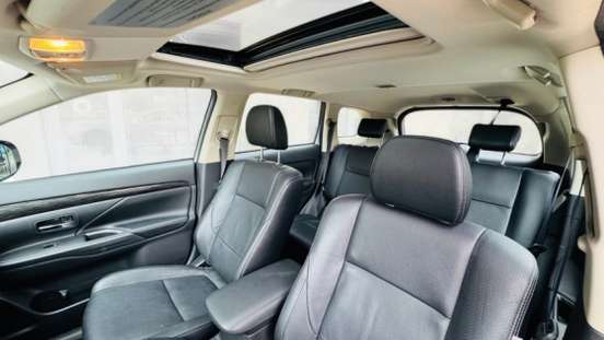 MITSUBISHI-OUTLANDER-2015