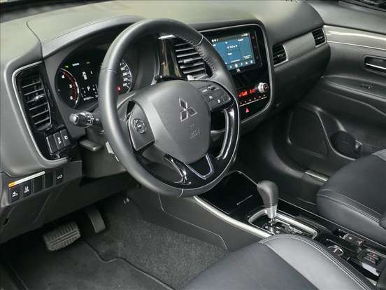 MITSUBISHI-OUTLANDER-2.2 MIVEC DI-D DIESEL HPE-S AWD AUTOMÁTICO MITSUBISHI-OUTLANDER-2021