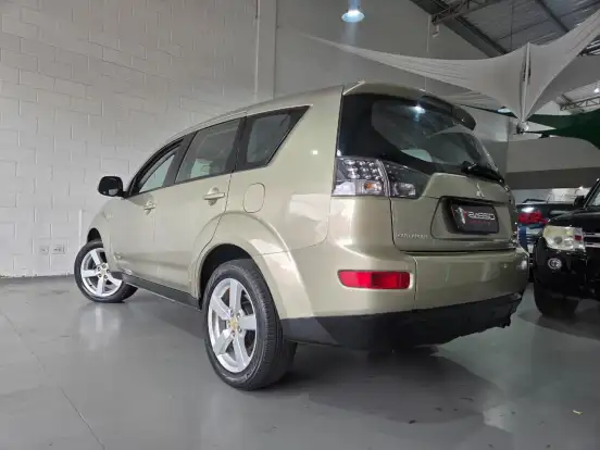 MITSUBISHI-OUTLANDER-2007