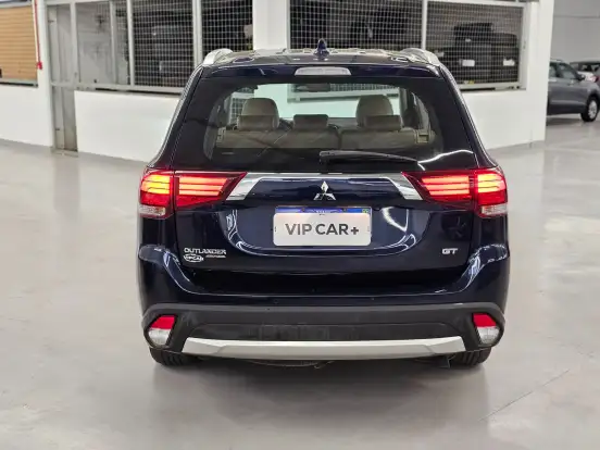 MITSUBISHI-OUTLANDER-2017