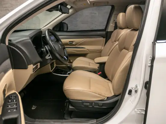 MITSUBISHI-OUTLANDER-3.0 MIVEC V6 GASOLINA HPE-S AWD AUTOMÁTICO MITSUBISHI-OUTLANDER-2021