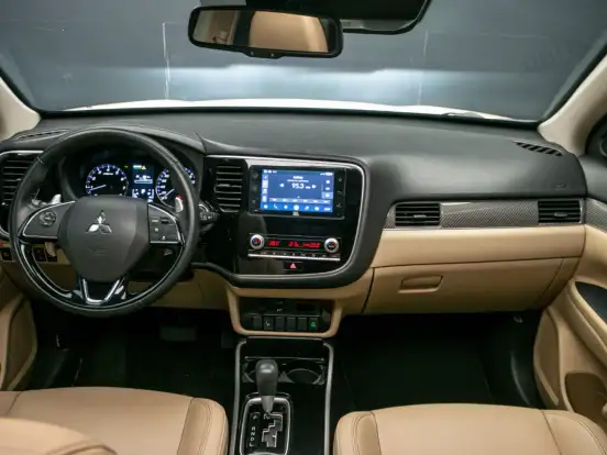 MITSUBISHI-OUTLANDER-3.0 MIVEC V6 GASOLINA HPE-S AWD AUTOMÁTICO MITSUBISHI-OUTLANDER-2021