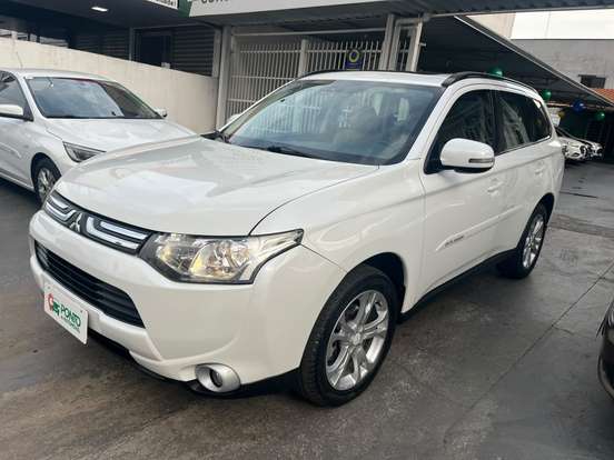 MITSUBISHI-OUTLANDER-3.0 GT 4X4 V6 24V GASOLINA 4P AUTOMÁTICO MITSUBISHI-OUTLANDER-2014