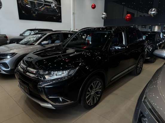 MITSUBISHI-OUTLANDER-2015