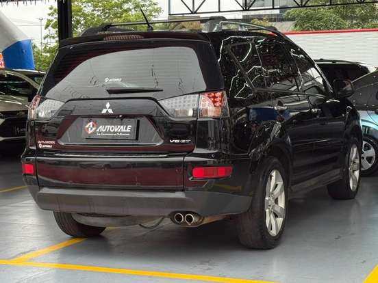 MITSUBISHI-OUTLANDER-2009